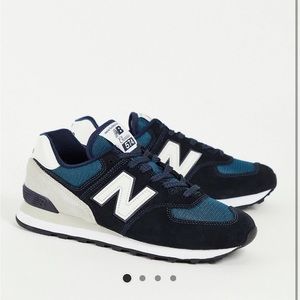 New balance 574. Brand new. Never worn. Size 6.5.